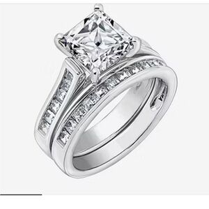 Cubic zirconia engagement ring size 10